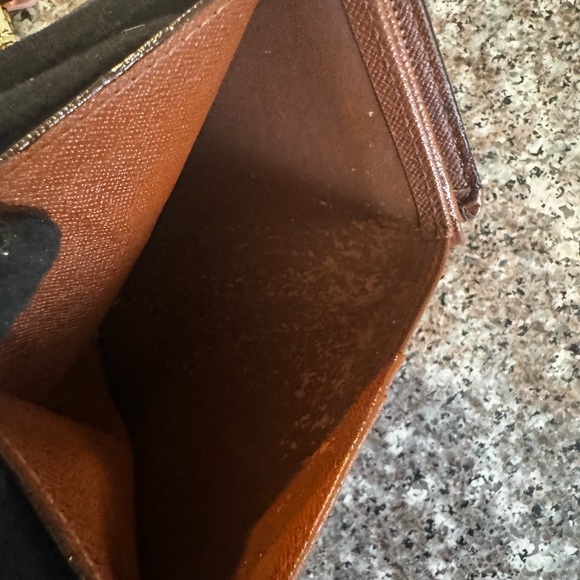 Louis Vuitton Monogram Porte Monnaie
Billets Tresor Bifold Wallet & insert - Picture 12 of 17